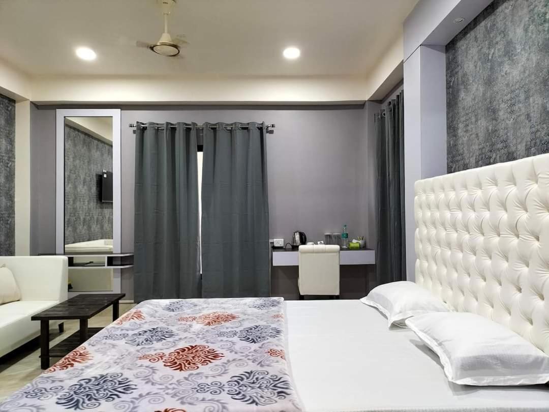 Radiant Club & Resort Imphal Eksteriør bilde